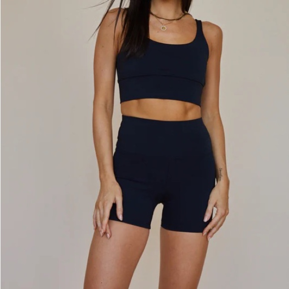 HÉROS The Short Short